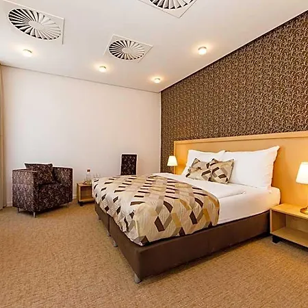 Beigli & Garden Hotel