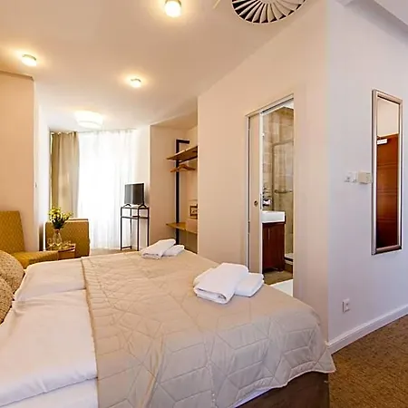 Hotel Beigli & Garden