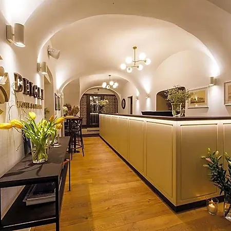 Hotel Beigli & Garden