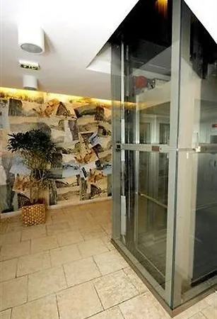 Beigli & Garden Hotel 3*