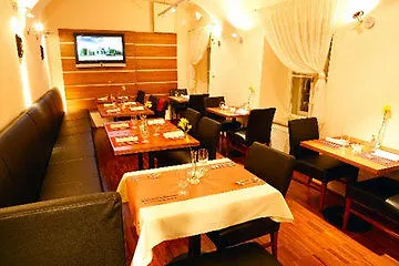 Beigli & Garden Hotel 3*