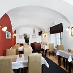 Отель Beigli & Garden Братислава